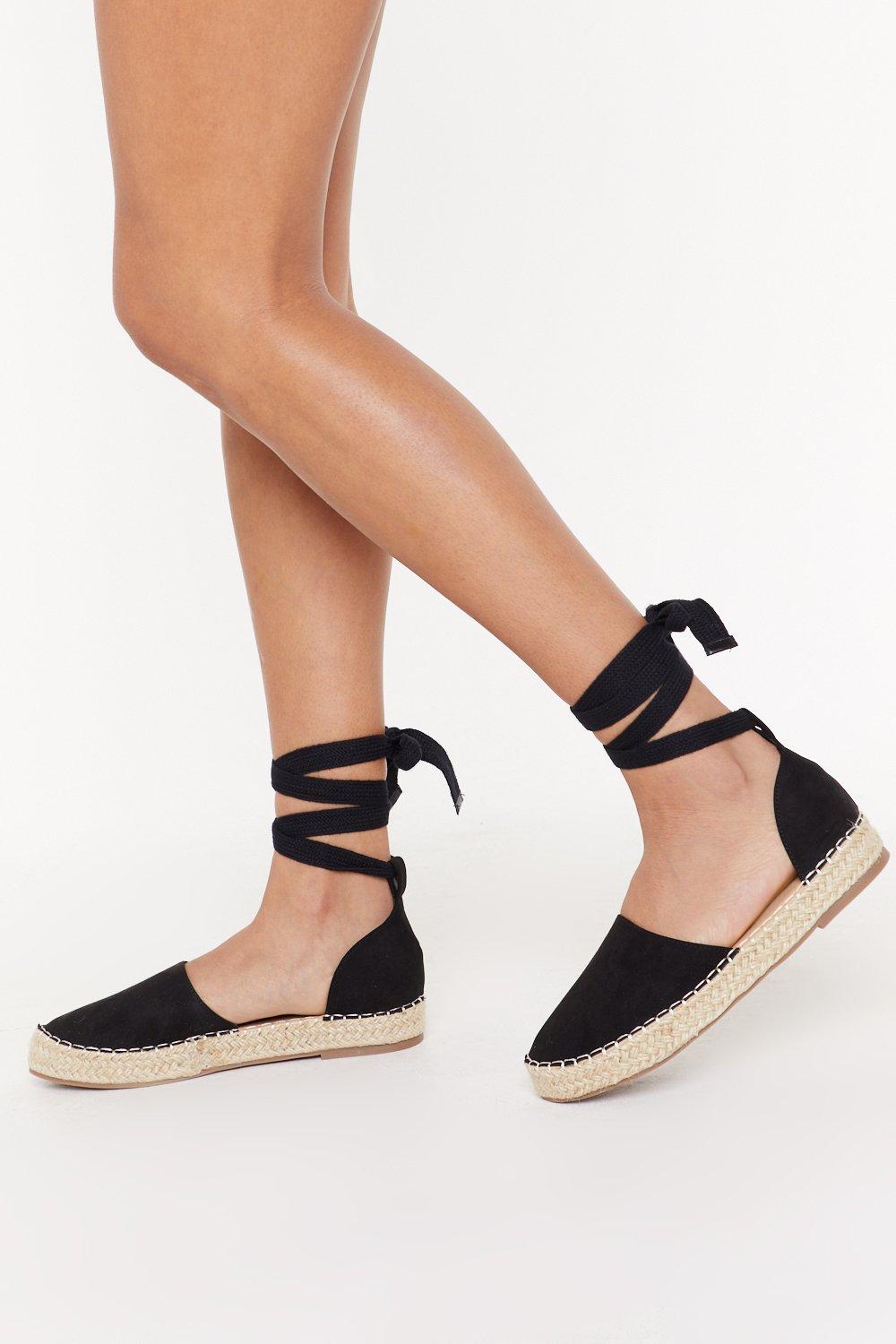 espadrilles that tie around the ankle