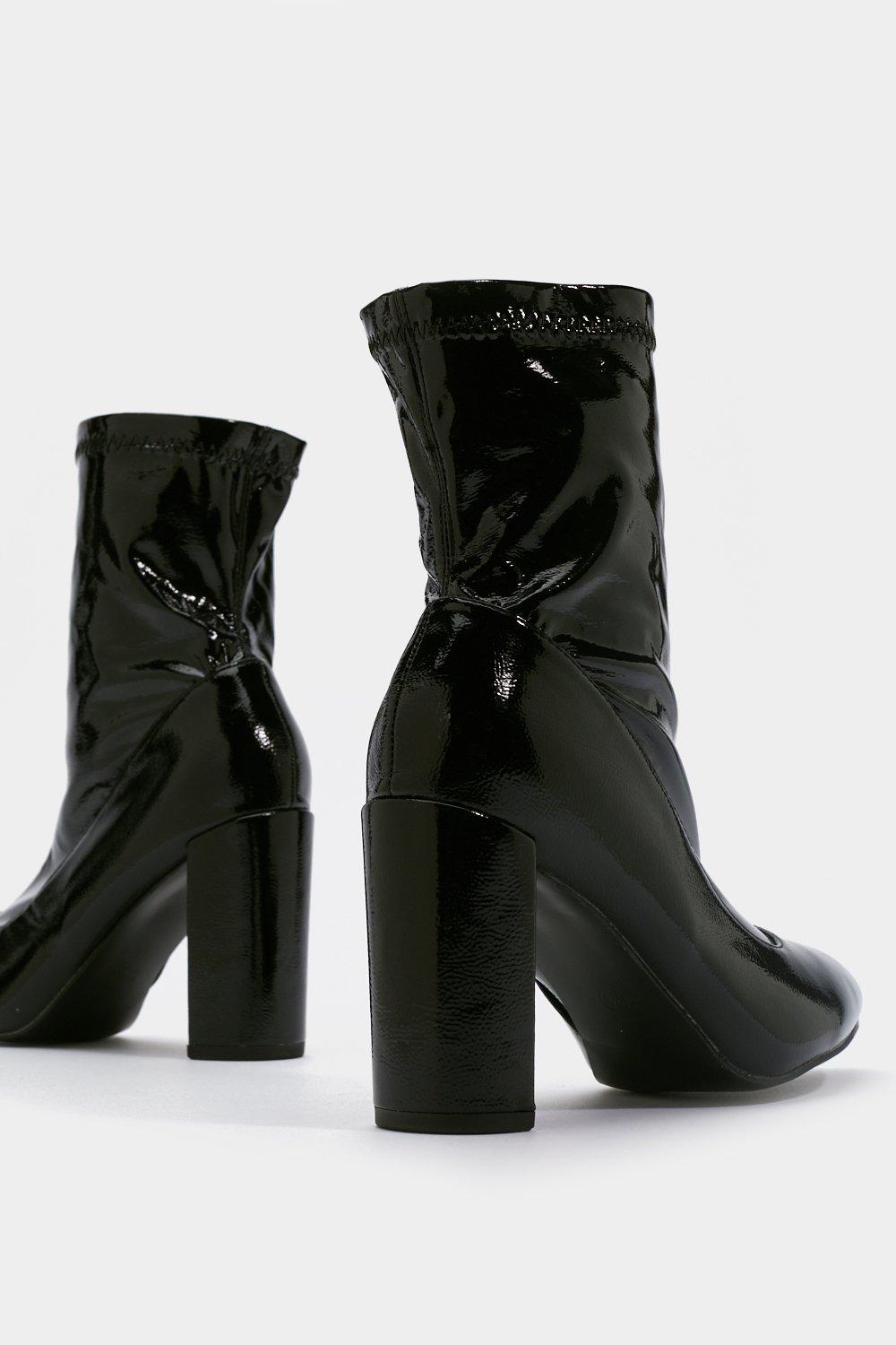bottines chaussettes vernies