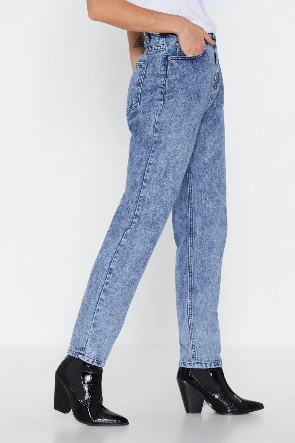 mom jeans acid wash