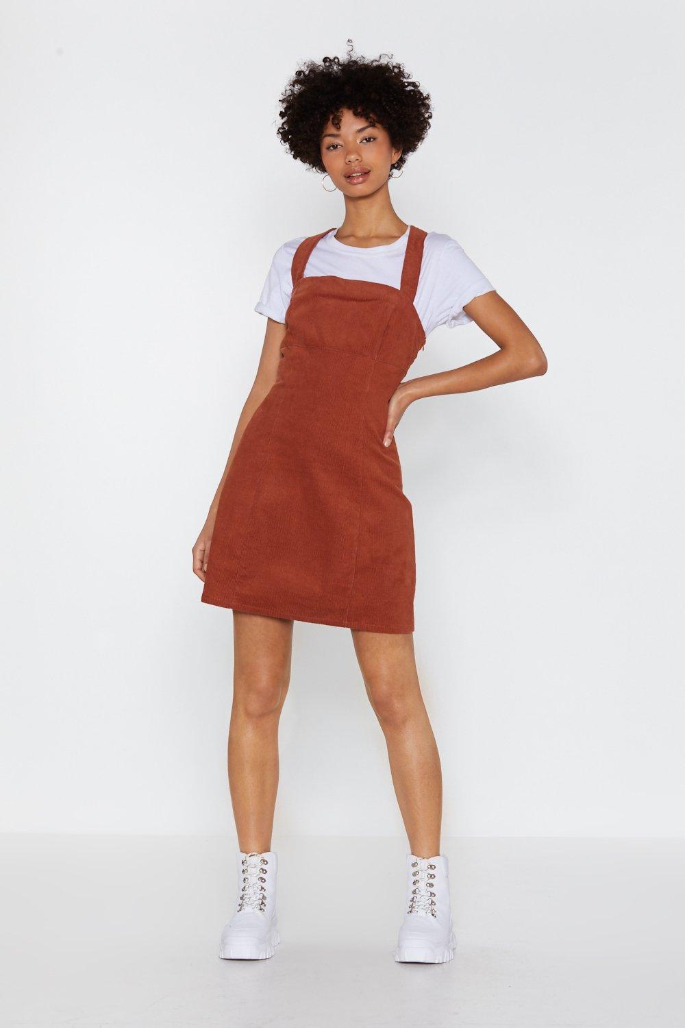 pinafore dress