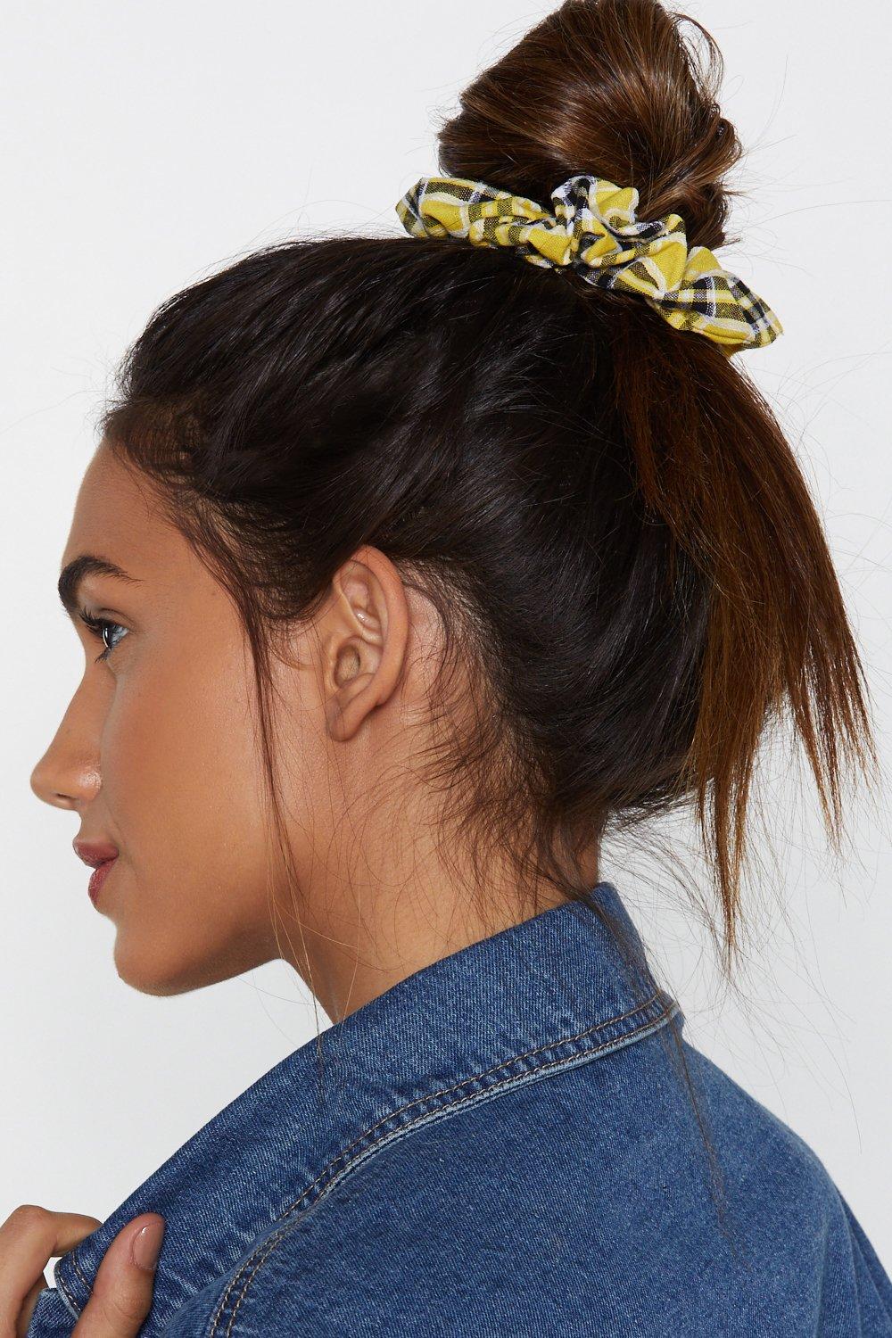 The 90 S Called Check Scrunchie Nasty Gal