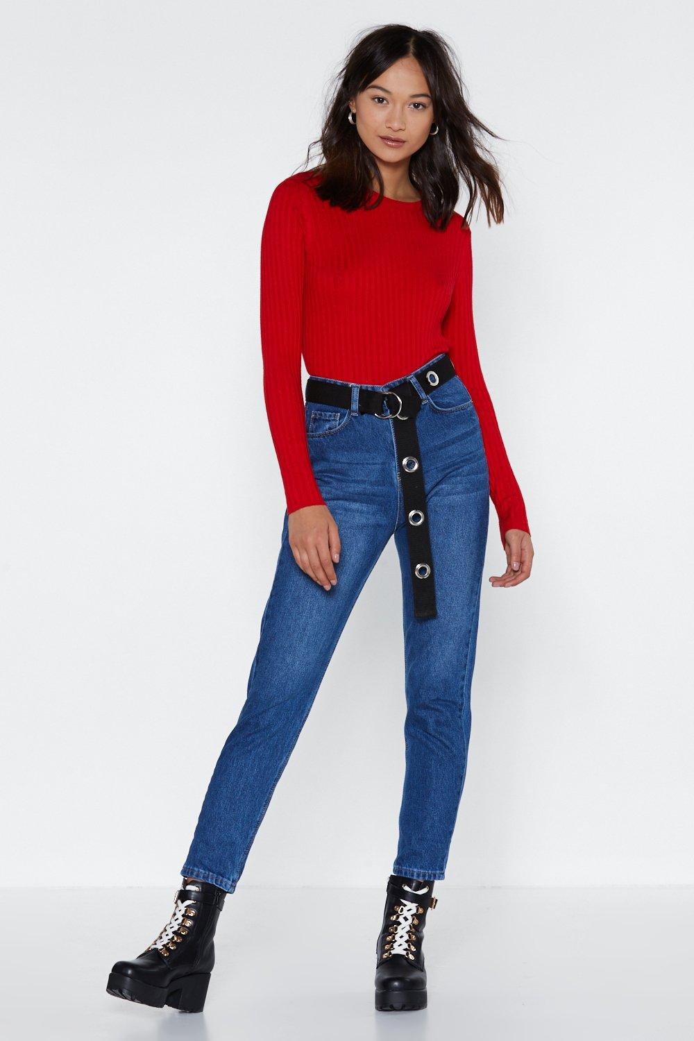 high waisted jeans and belt
