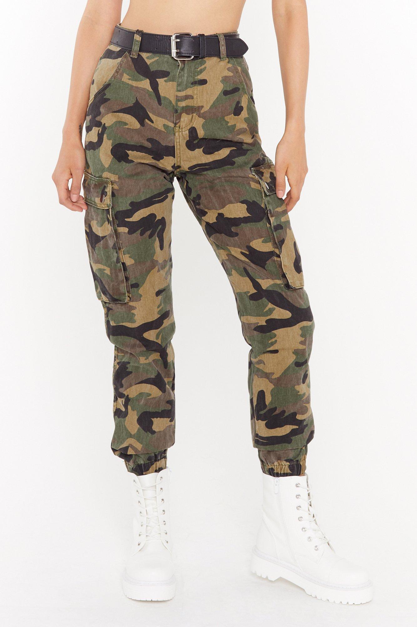 khaki camouflage pants