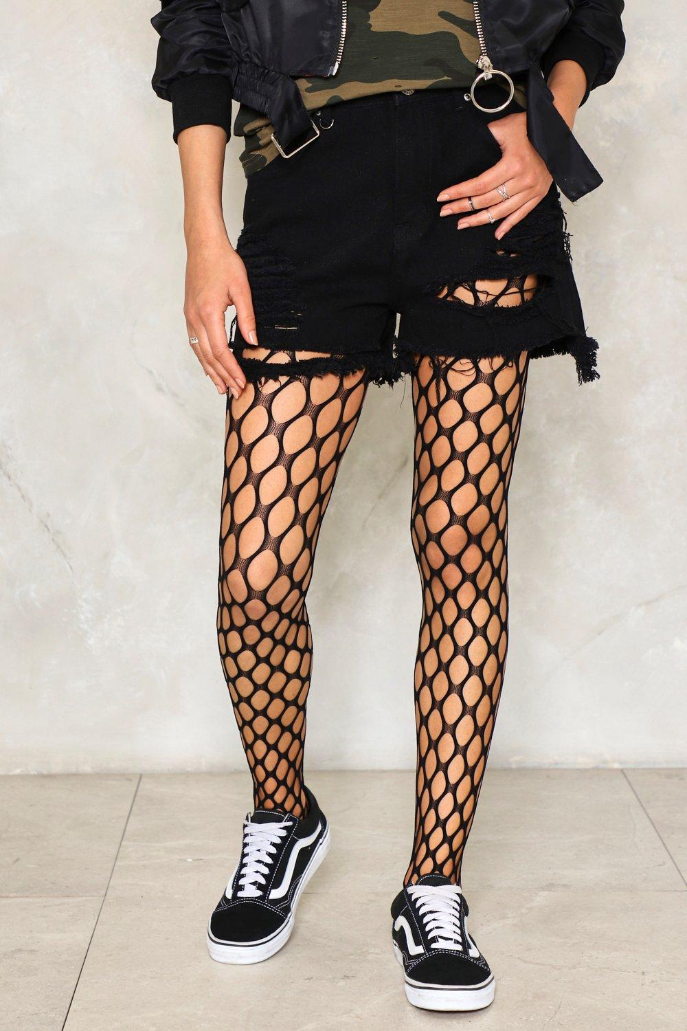 fishnet tights under shorts