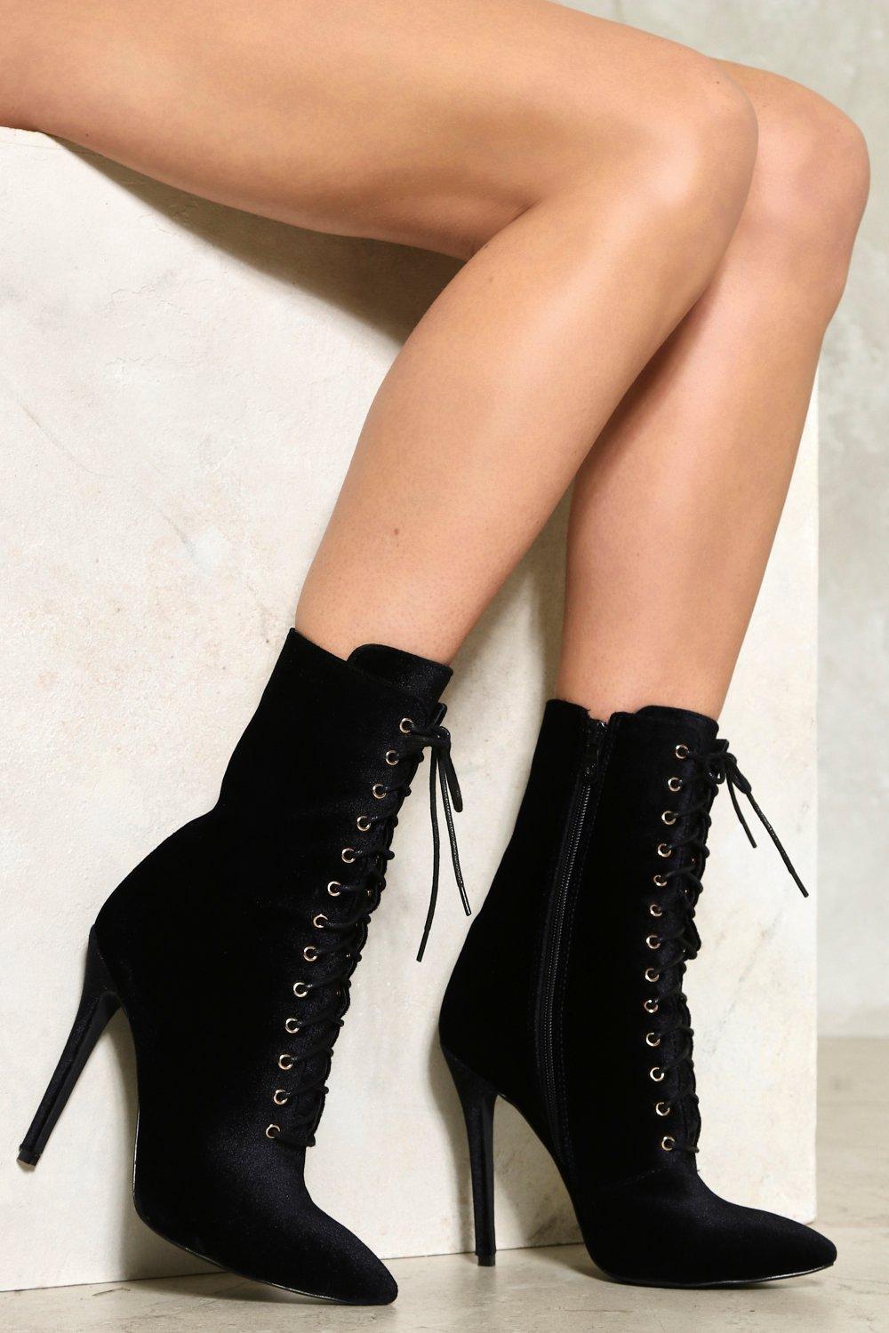 black tie up heel boots