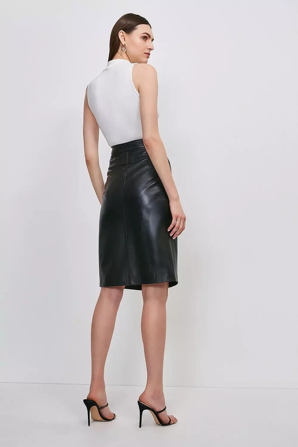 Faux leather pencil outlet skirt with zip