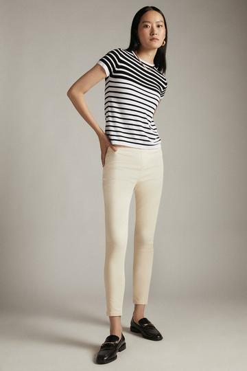 Cream White Mid Rise Skinny Pull-On Stretch Jeans