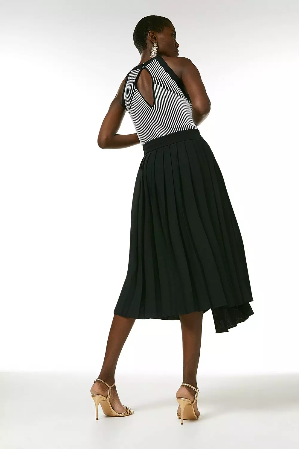 Black pleated midi skirt 40 sale