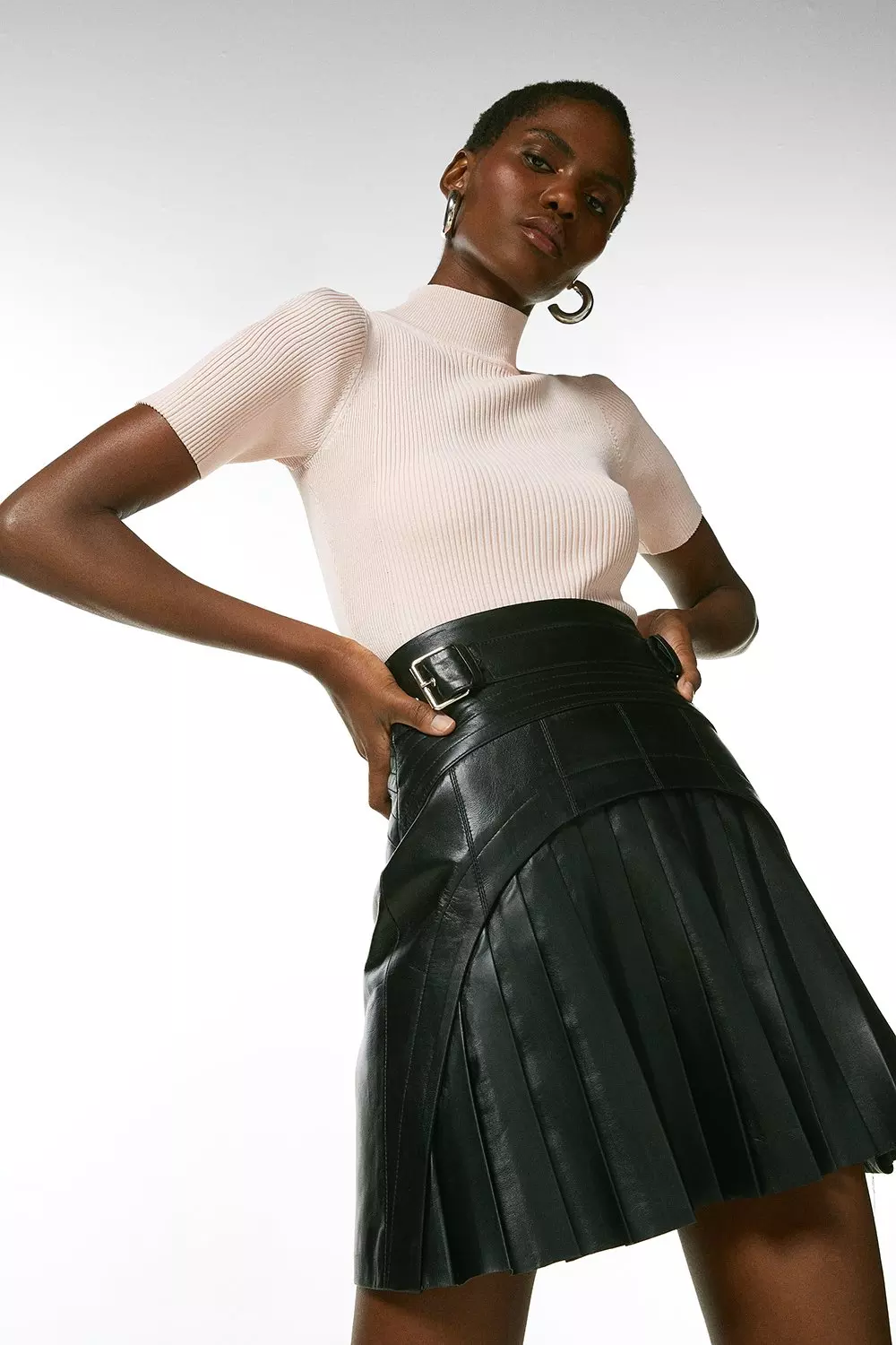 Leather pleated hotsell skirt boohoo