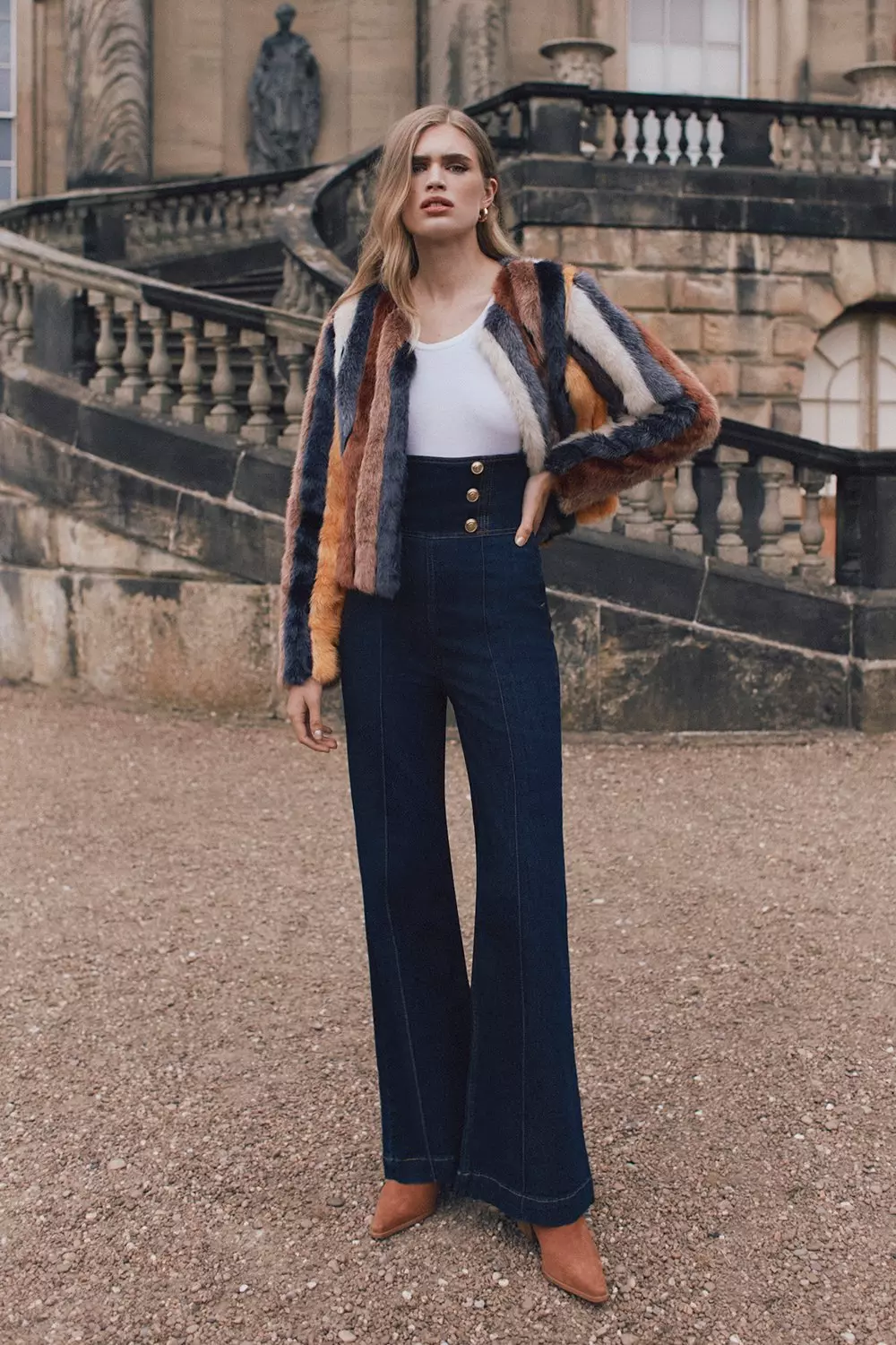 High-waisted wide leg jeans