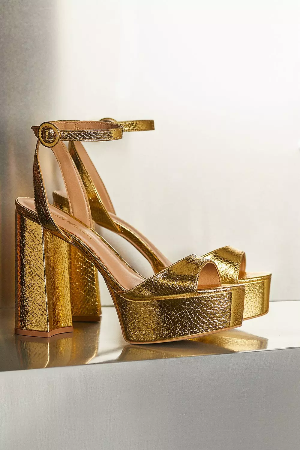 Gold sandal deals platform heels