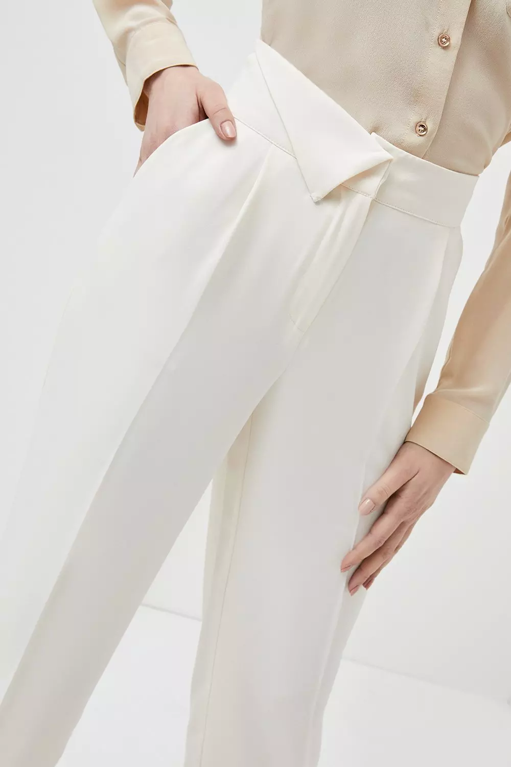 Essential Tailored Slim Leg Pants