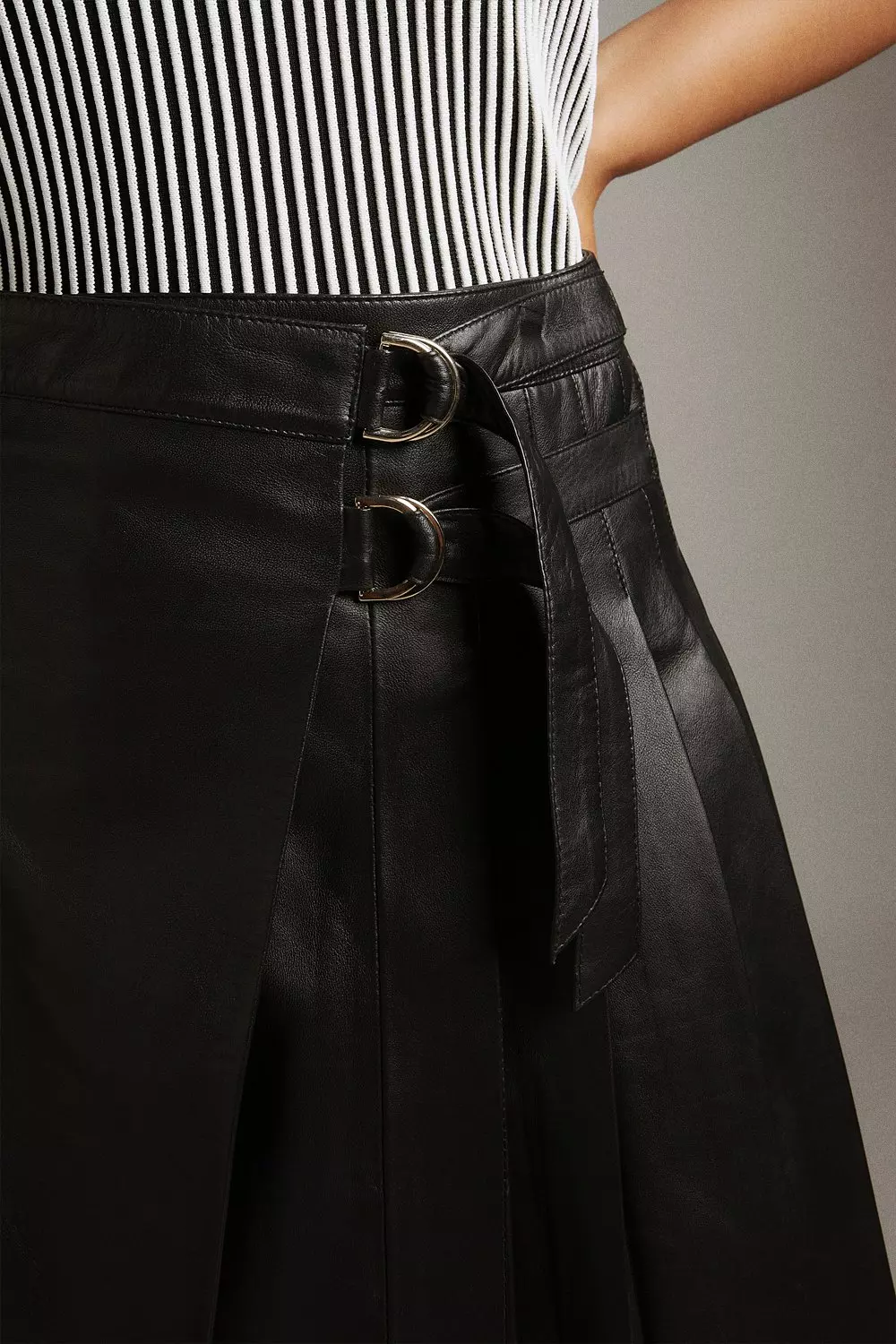 Faux leather pleated skirt plus outlet size