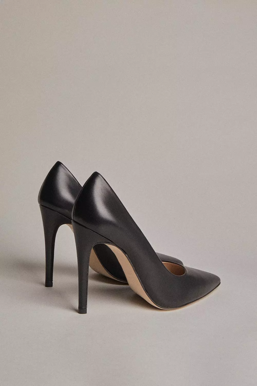 Black leather court outlet heels