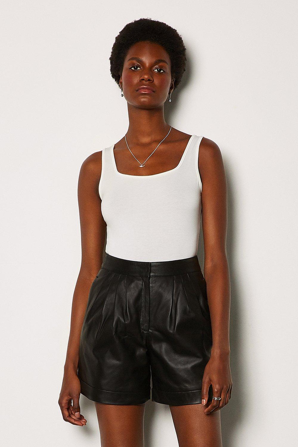 Leather Short |