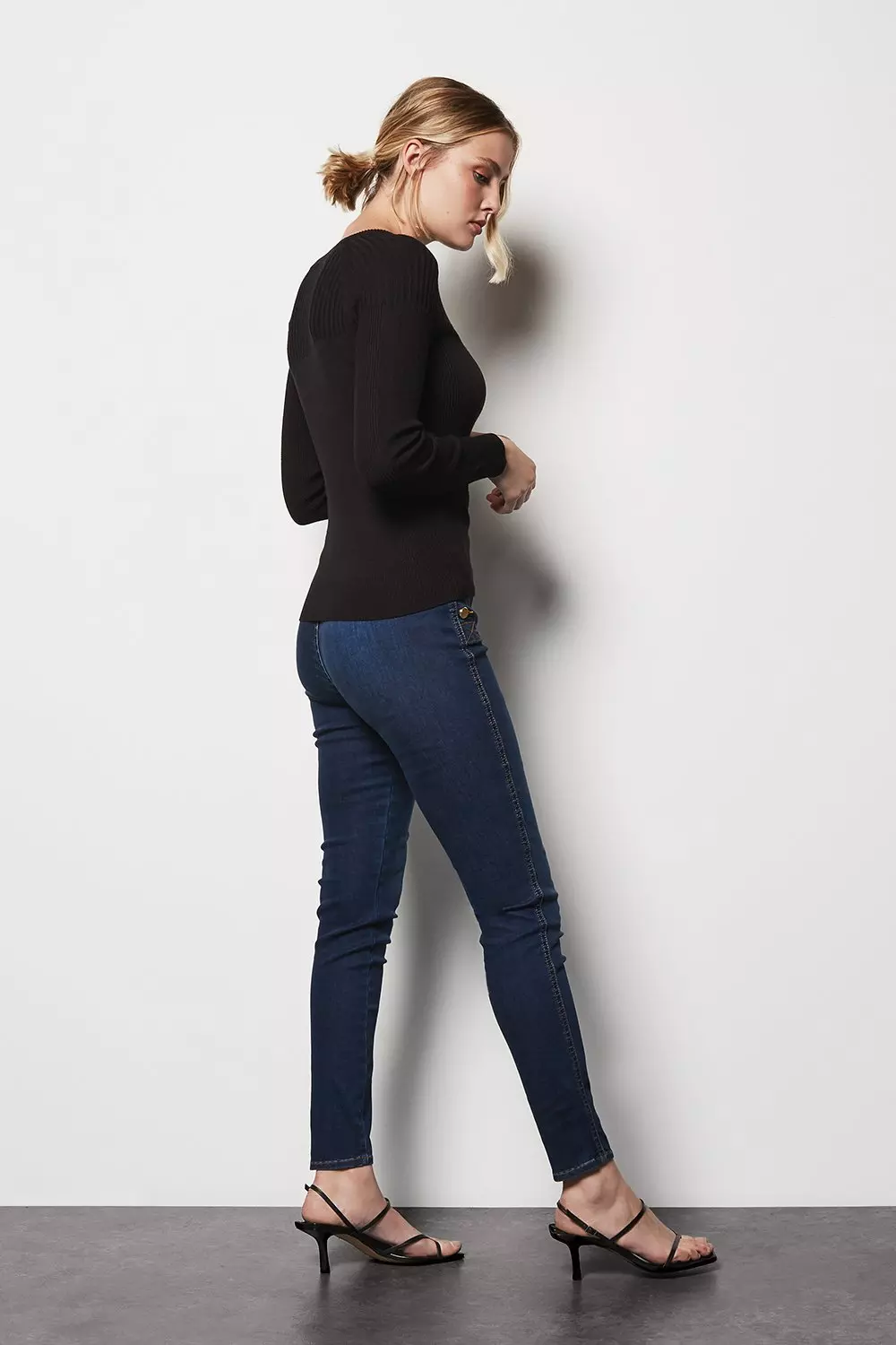 Black skinny 2025 rib jumper