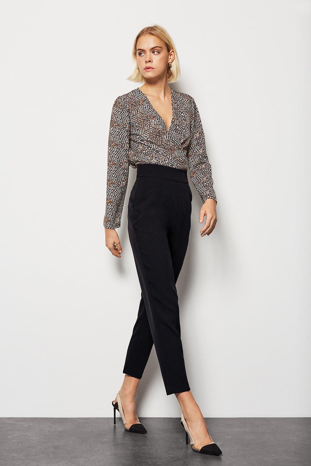 high waisted fitted black trousers