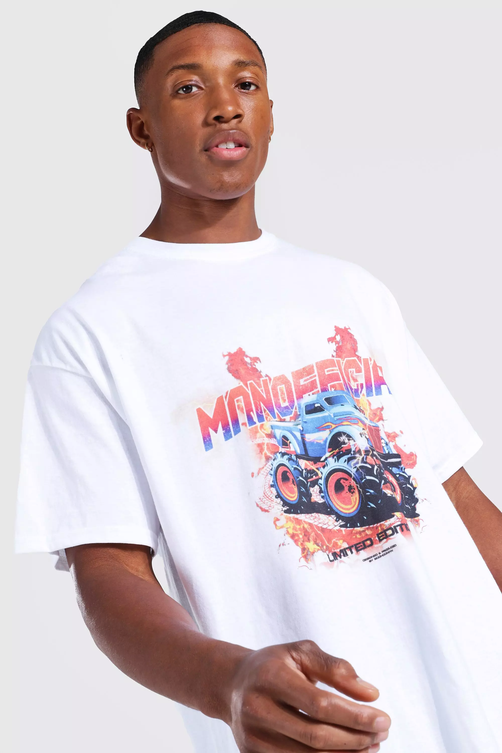 boohooMAN Men's Oversized Car Graphic T-Shirt