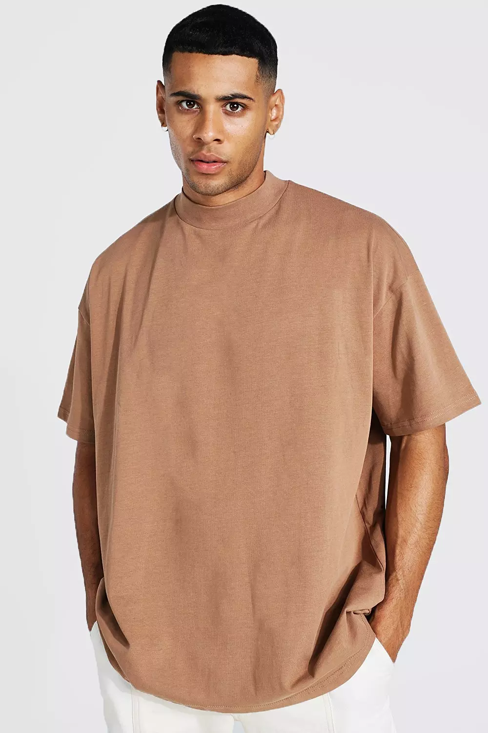 Large neck outlet t shirt