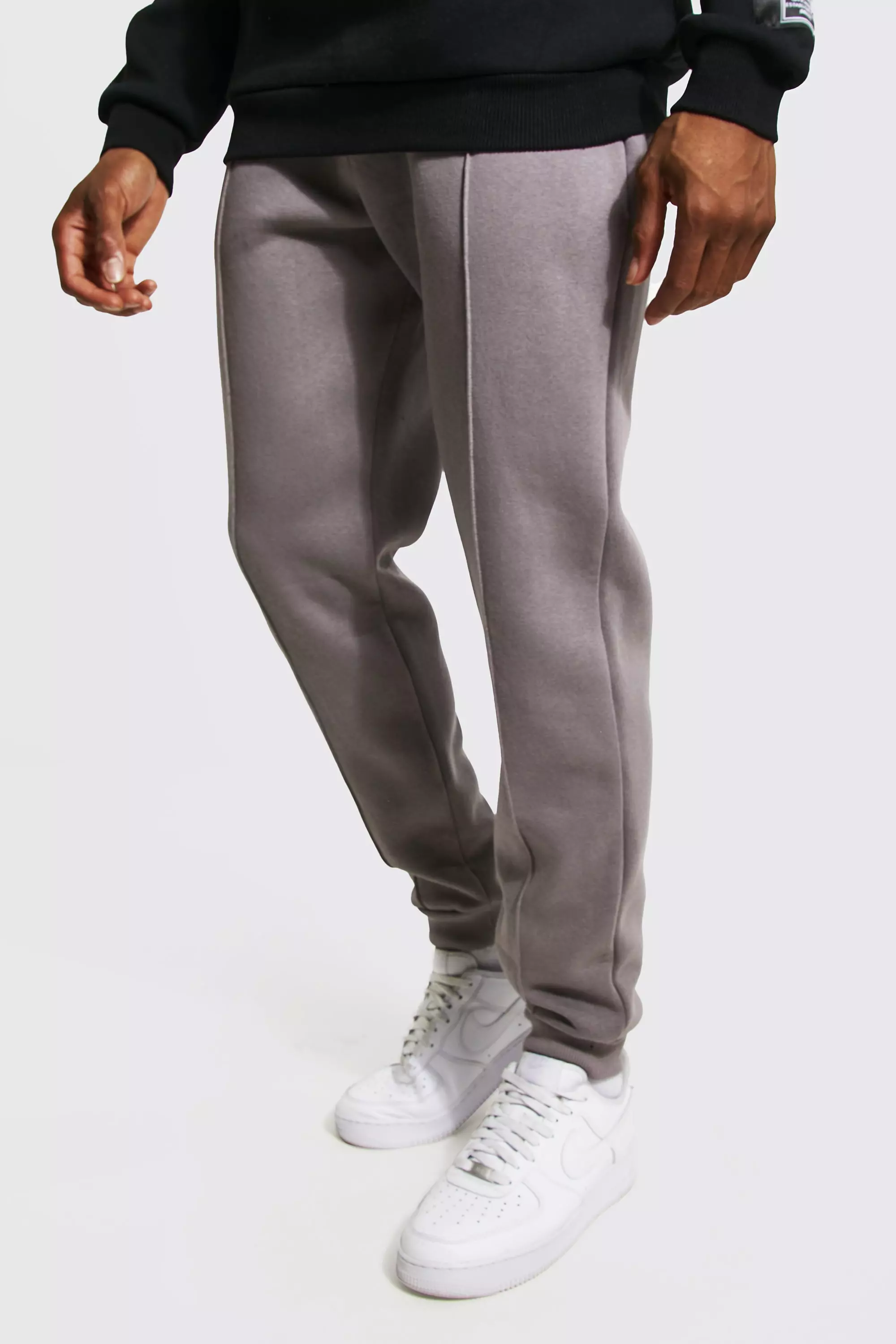 Slim Fit Man Pintuck Joggers