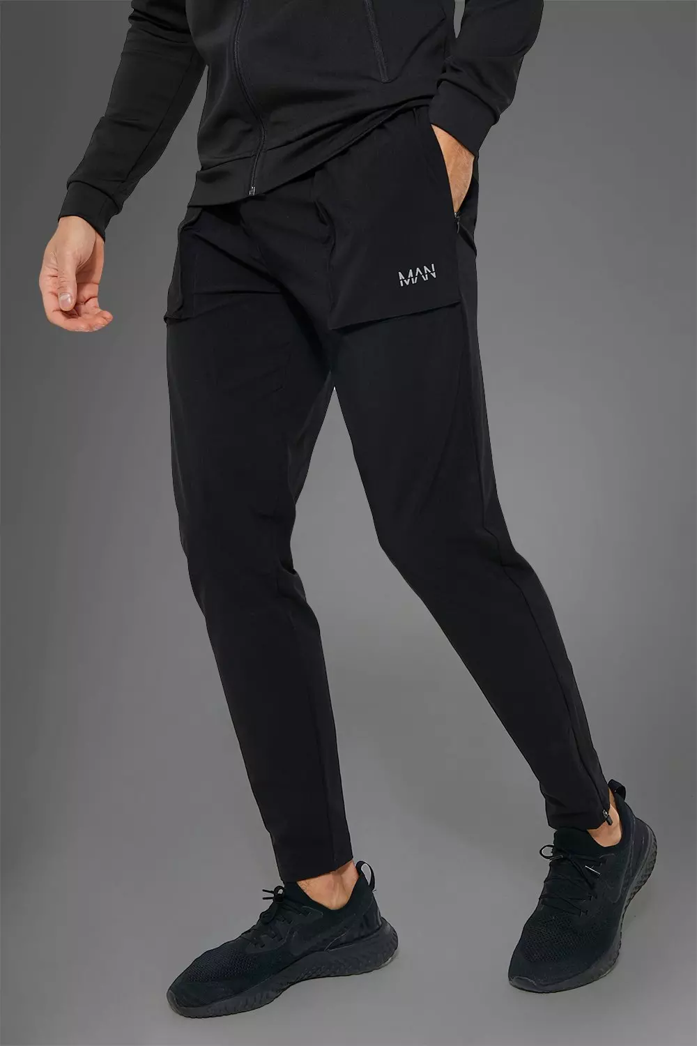 MEN'S NYLON JOGGER TROUSERS