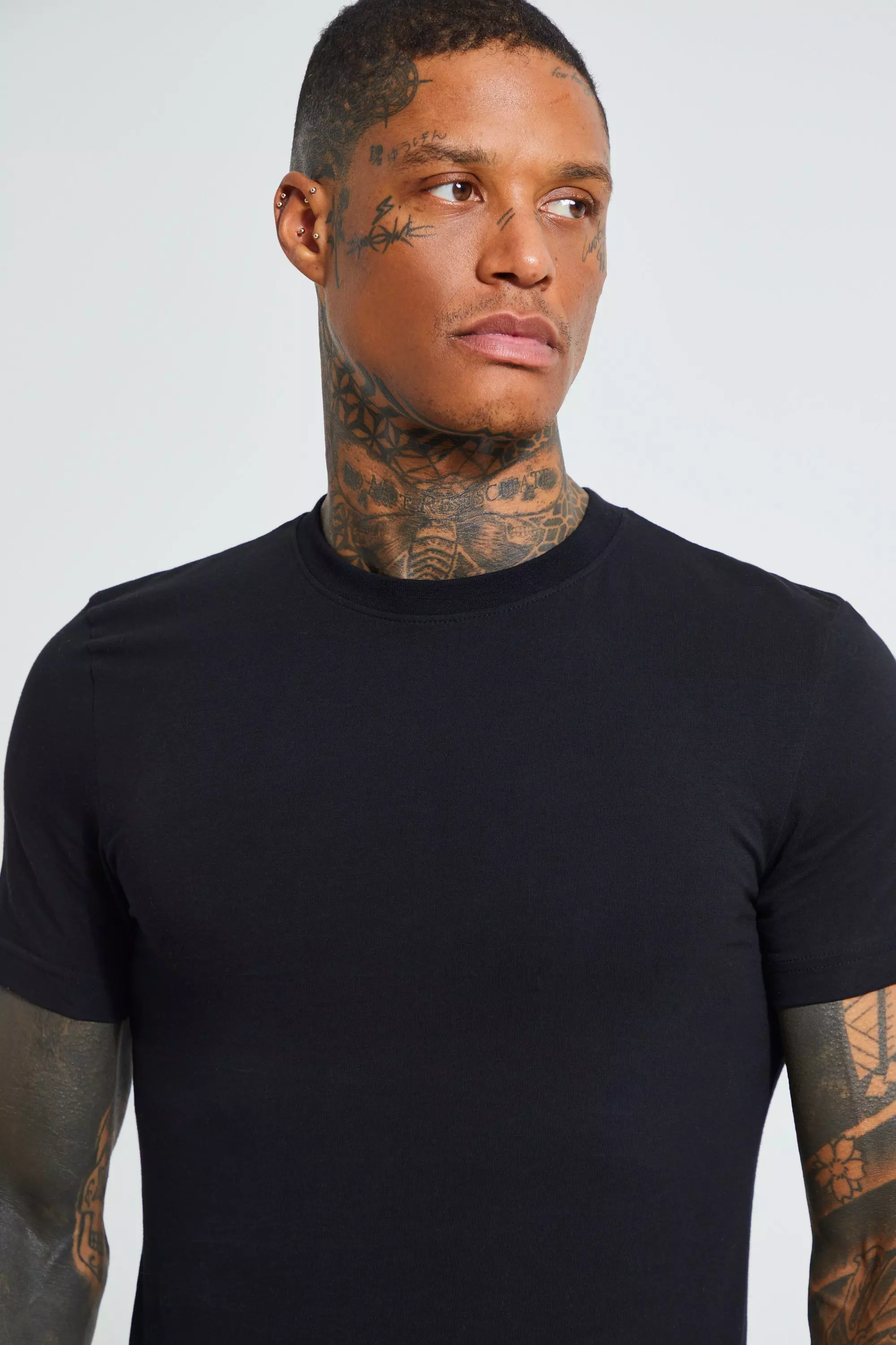 Crew-neck Muscle Fit T-shirt - Black - Men