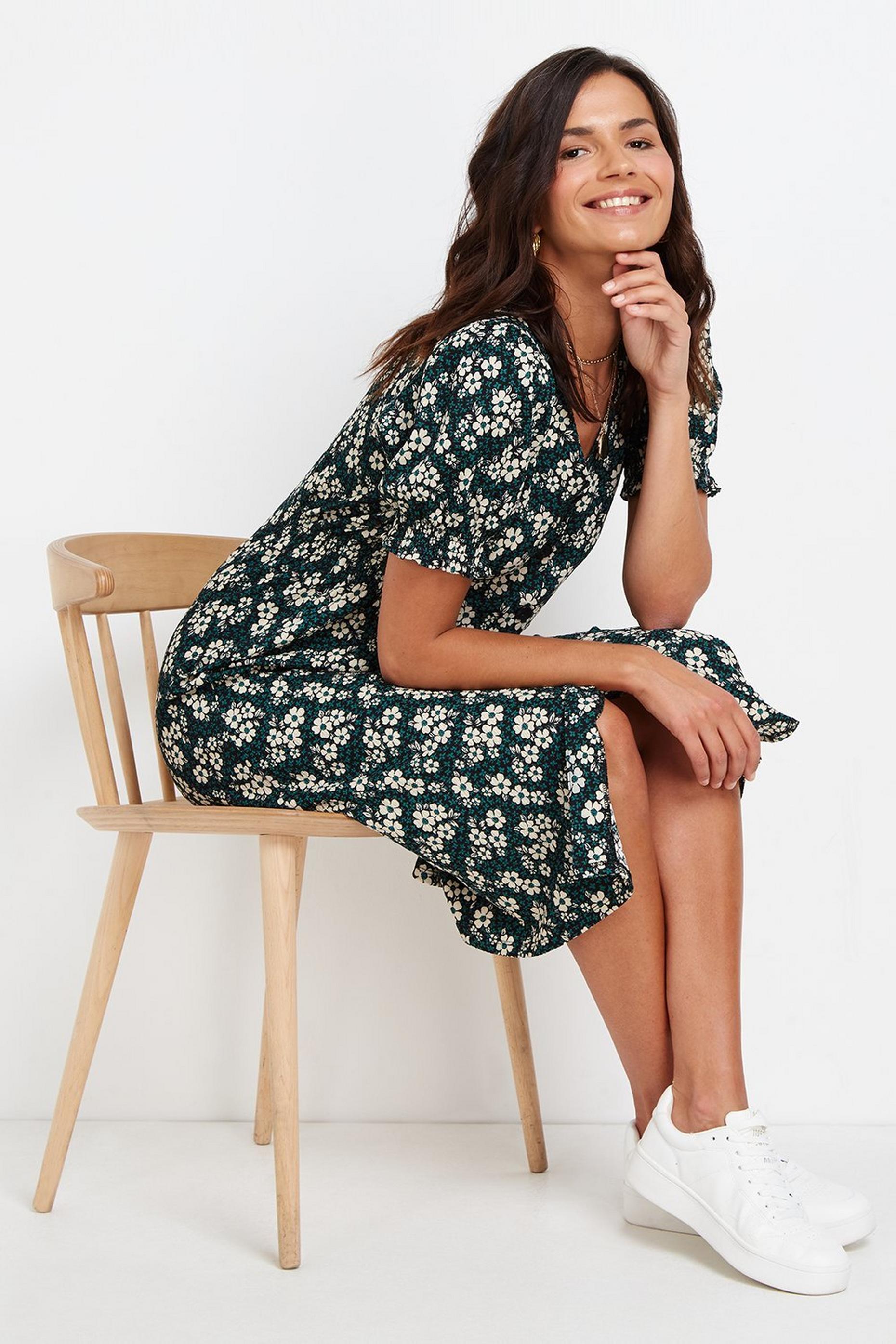 petite clothing for young women