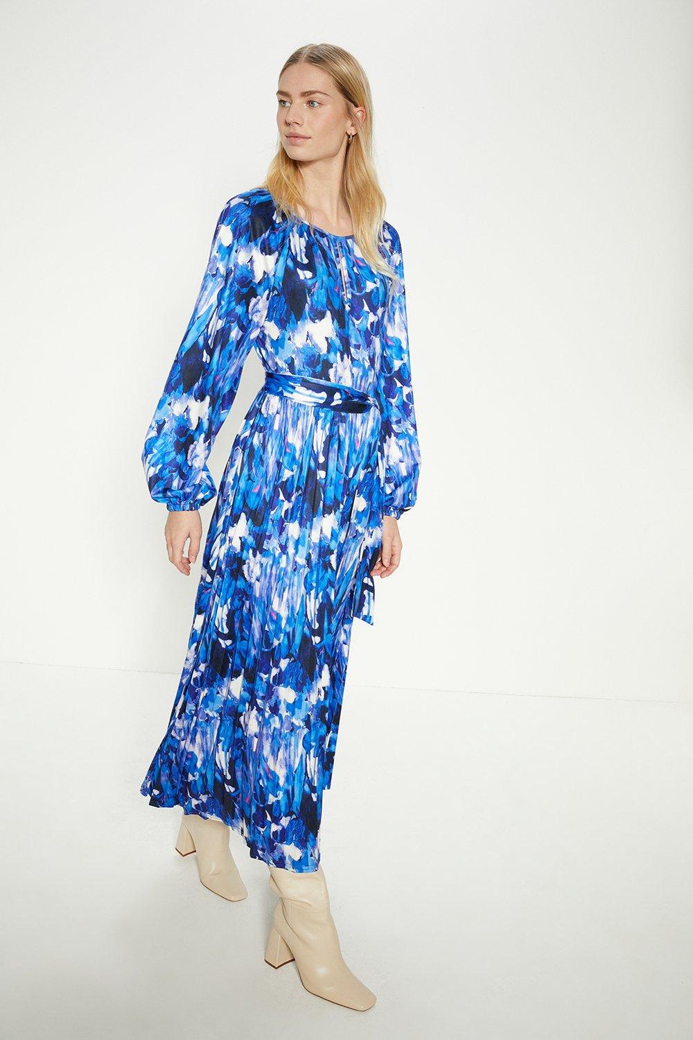 Abstract Batwing Pleated Midi Dress