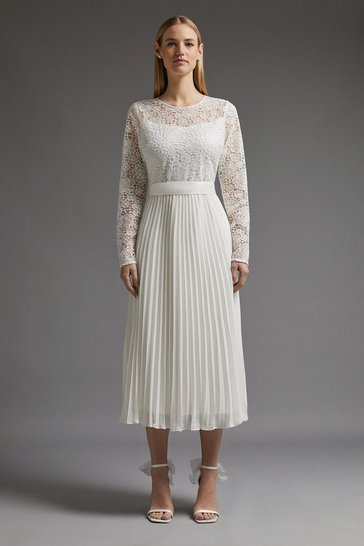 Coast – Lace Long Sleeve Maxi Dress Robes de mariée courtes The Wedding Explorer