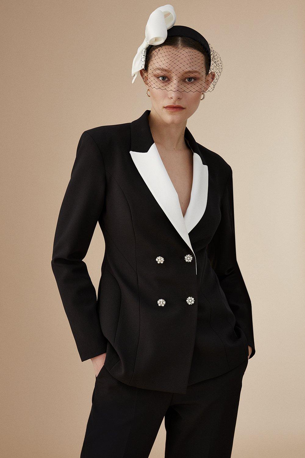 Lisa Tan Premium Contrast Collar Blazer With Diamante Button - Black