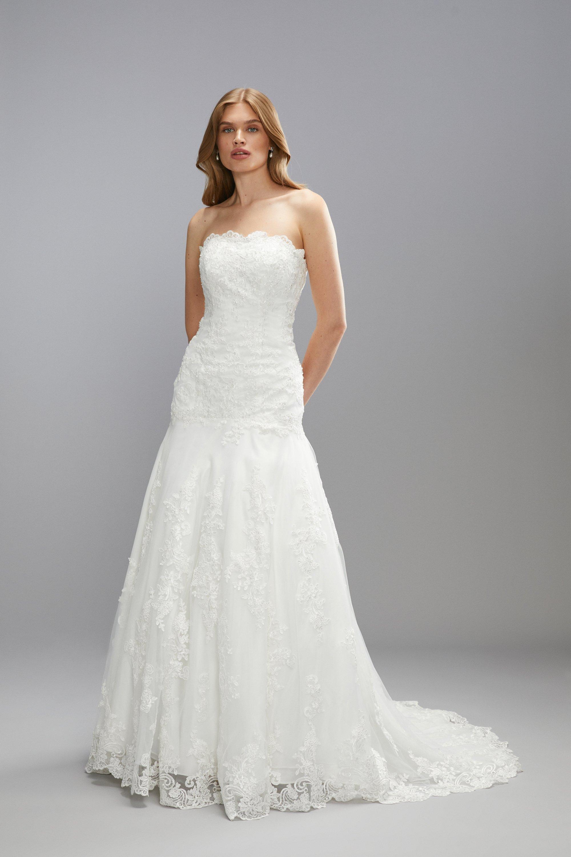 Premium Lace Sweetheart Princess Wedding Dress With Full Skirt - Ivory