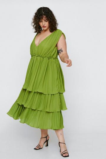 Plus Size Pleated Tiered Midi Dress