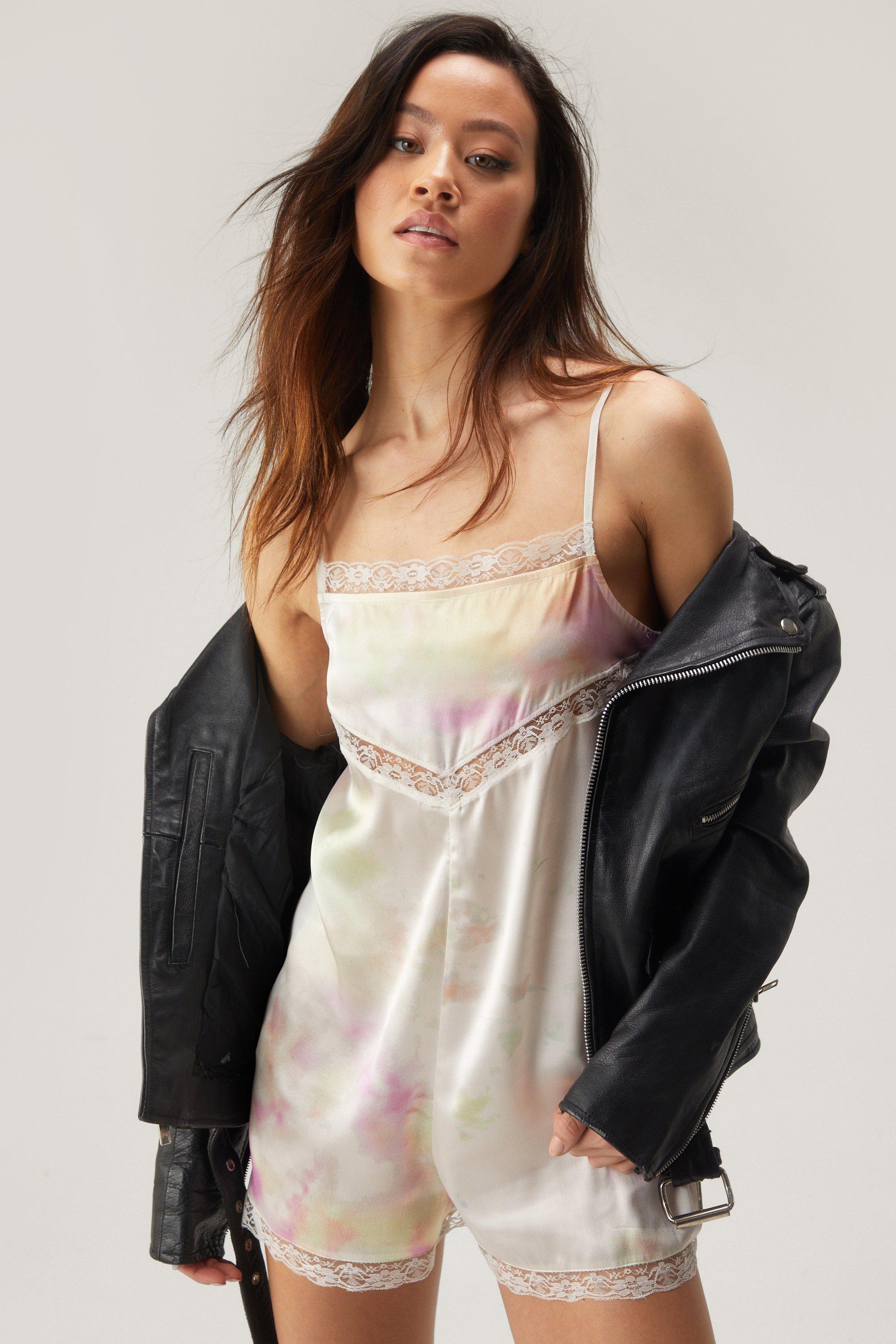 Tie Dye Printed Lace Trim Satin Playsuit - 38 - Nasty Gal - Modalova