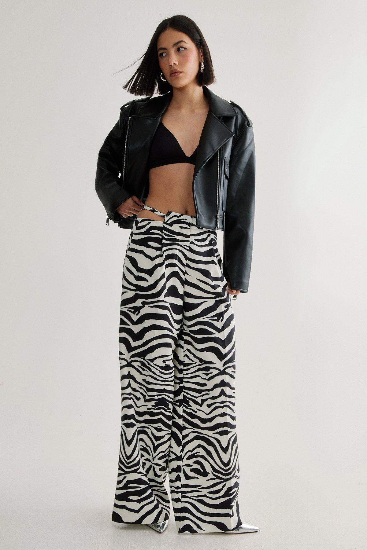 Zebra Print Tailored Cut Out Detail Trouser - 32 - Nasty Gal - Modalova