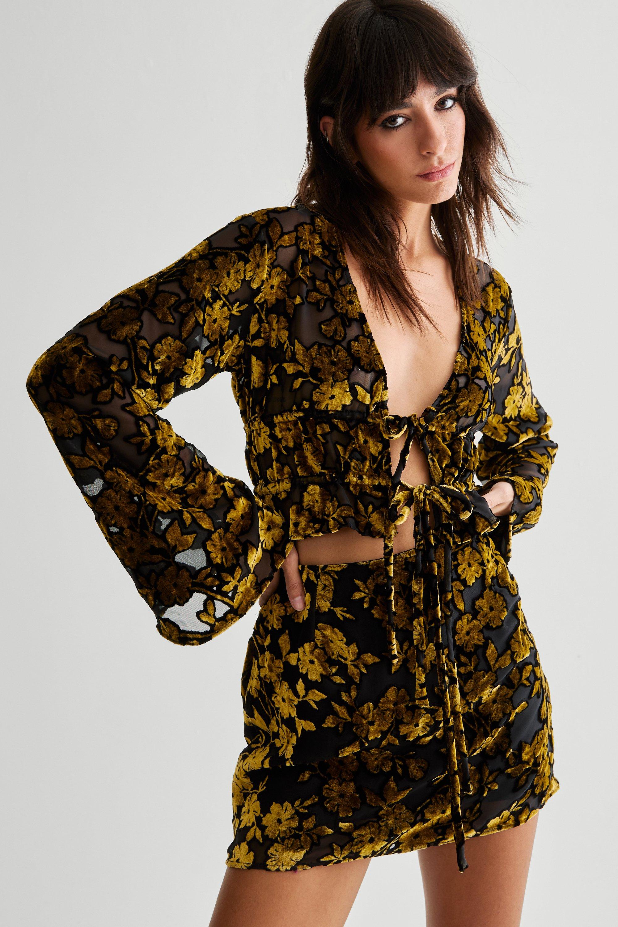 Floral Devore Ruched Channel Tie Front Floaty Sleeve Top - 34 - Nasty Gal - Modalova