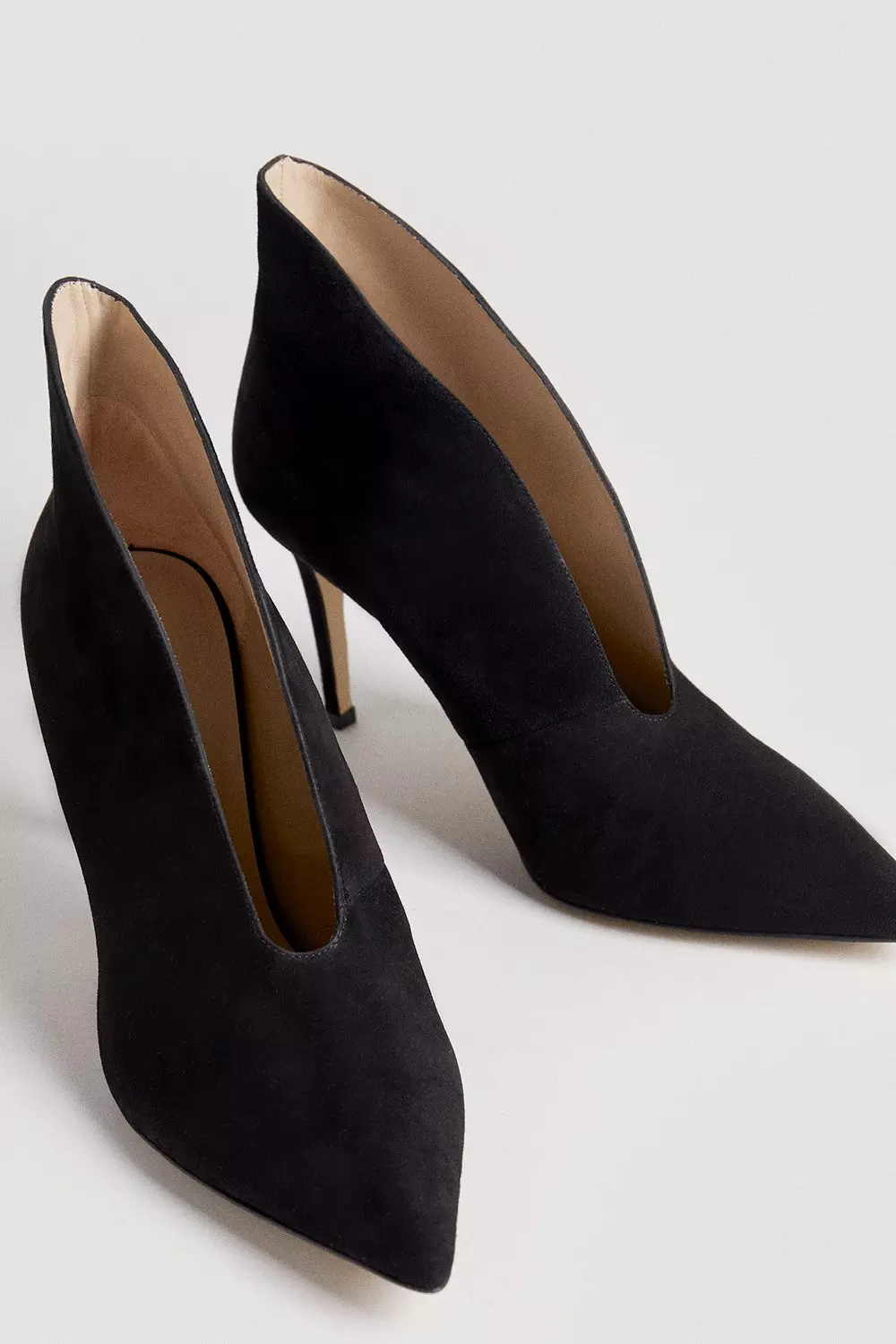 Karen millen suede platform hot sale pumps