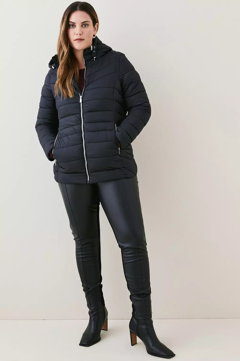 I udlandet F.Kr. billedtekst Plus Size Lightweight Short Packable Jacket | Karen Millen