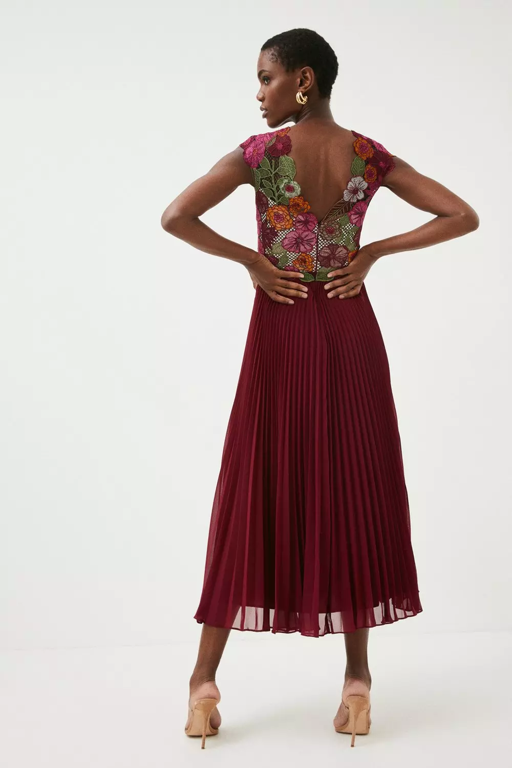 guipure lace & embroidered floral pleat midi
