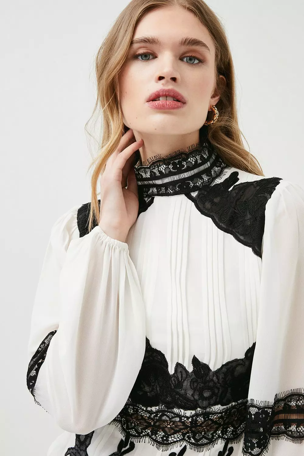 Mixed Lace & Embroidered Woven Blouse