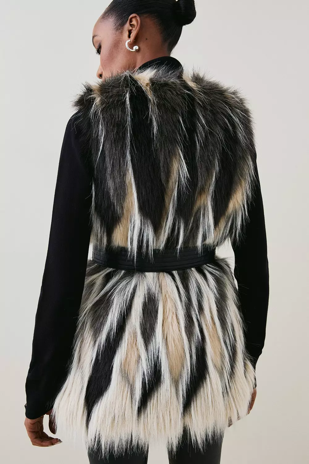 Karen millen 2025 faux fur gilet