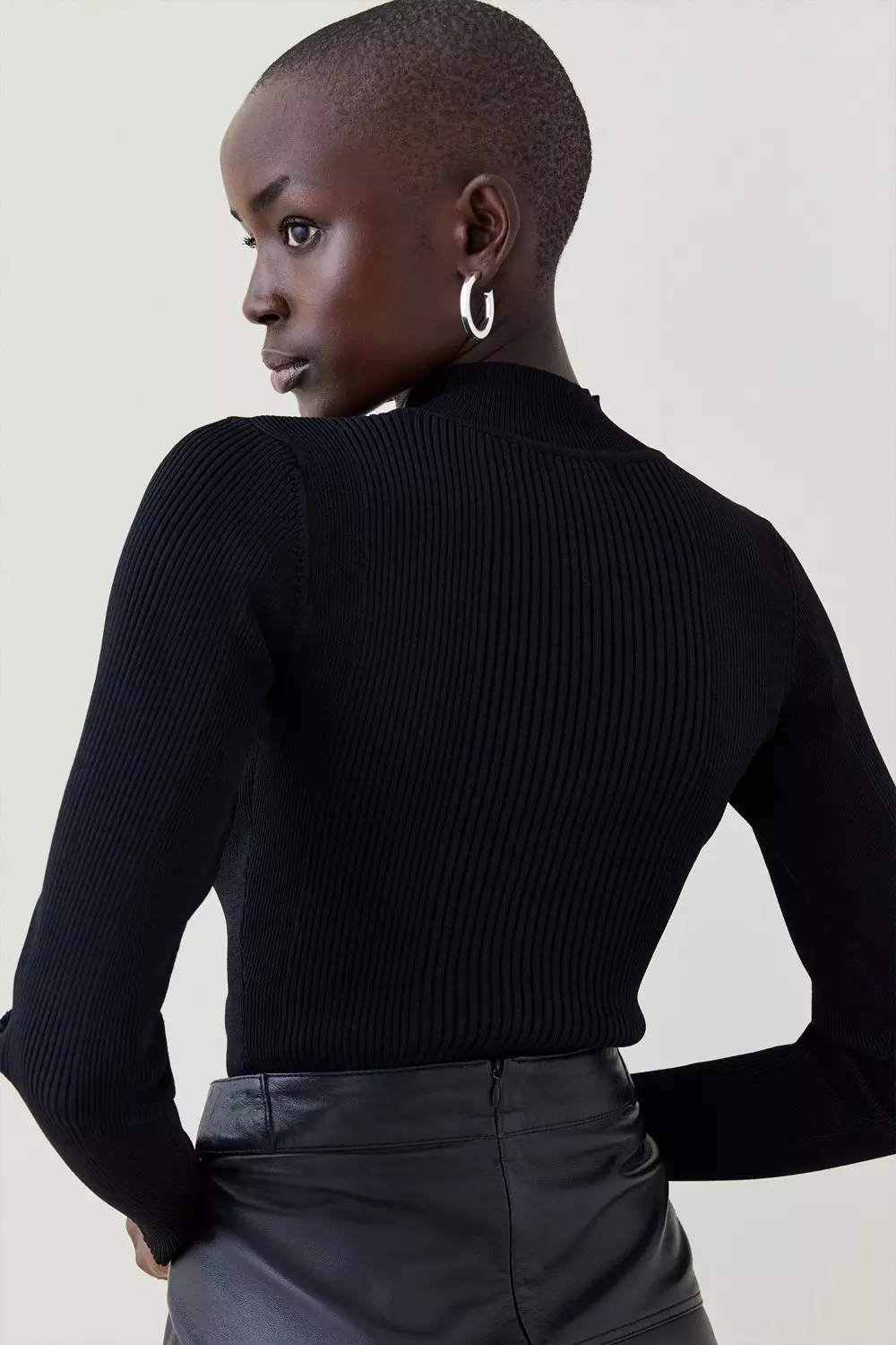 Black 2024 ribbed jumper