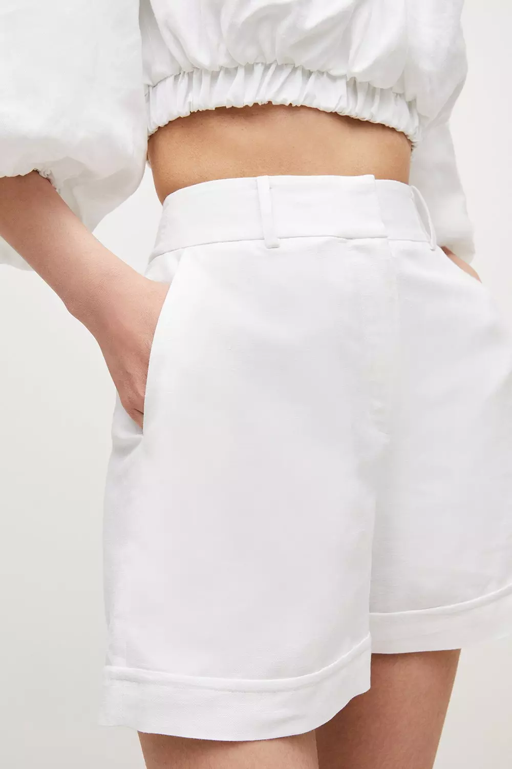 HIGH WAISTED SHORTS - White