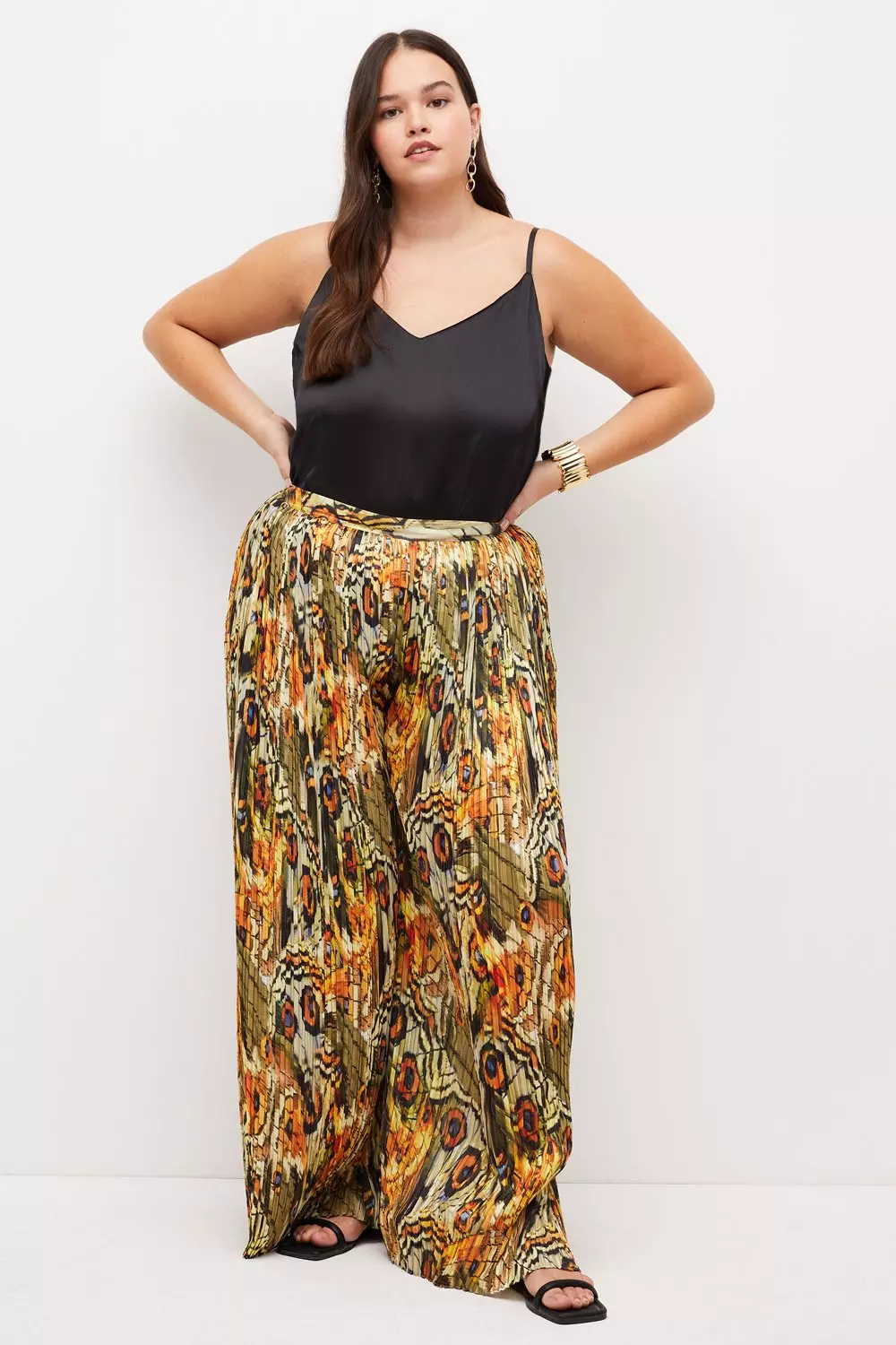 Plus size pleated store trousers