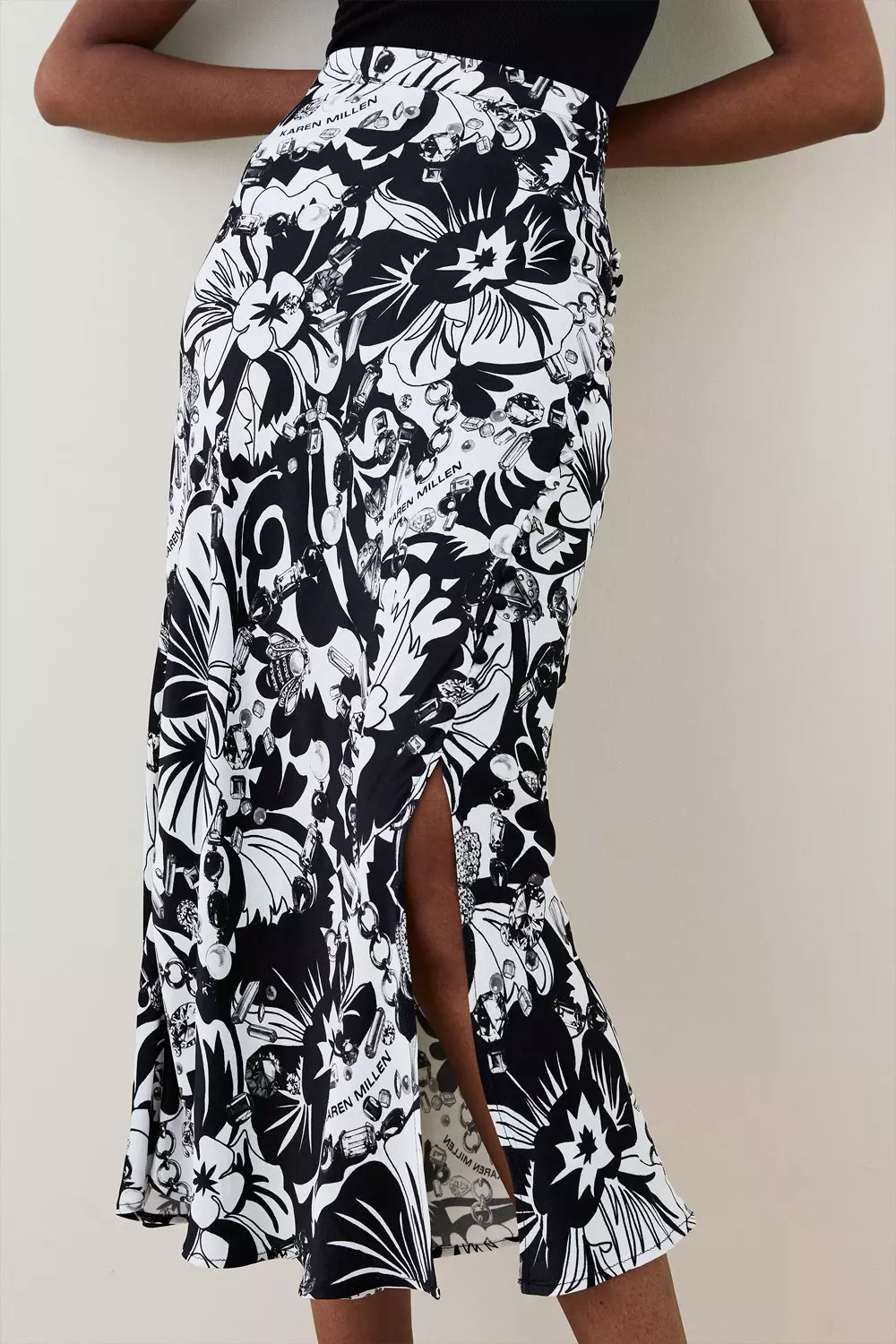 Scarf on sale print skirt