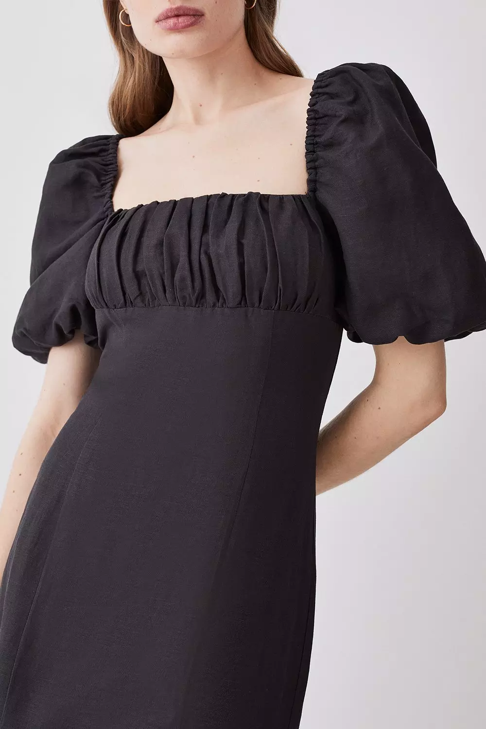 Midi dress with outlet puff sleeves