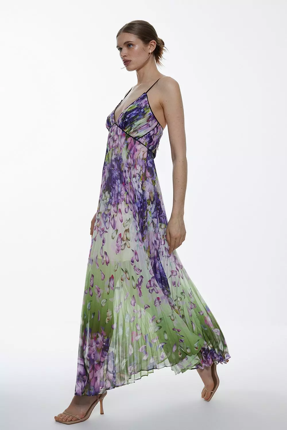 Blossom in Style: Popilush Unveils Exquisite Spring Dress