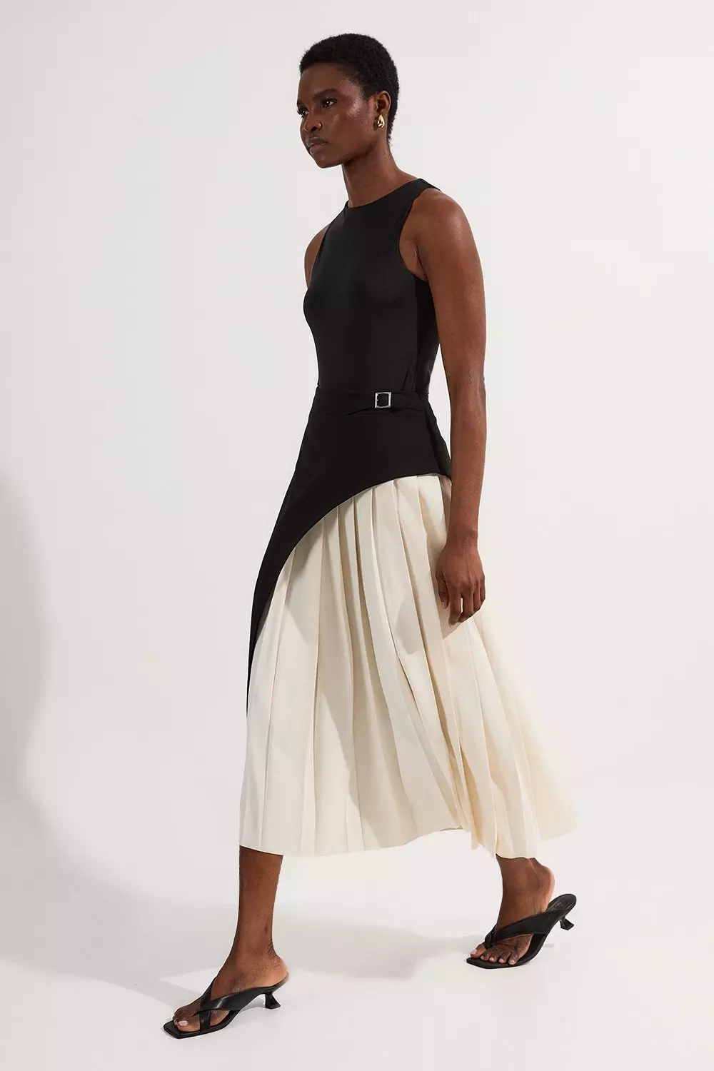 Tailored Buckle Detail Pleated Midi Skirt