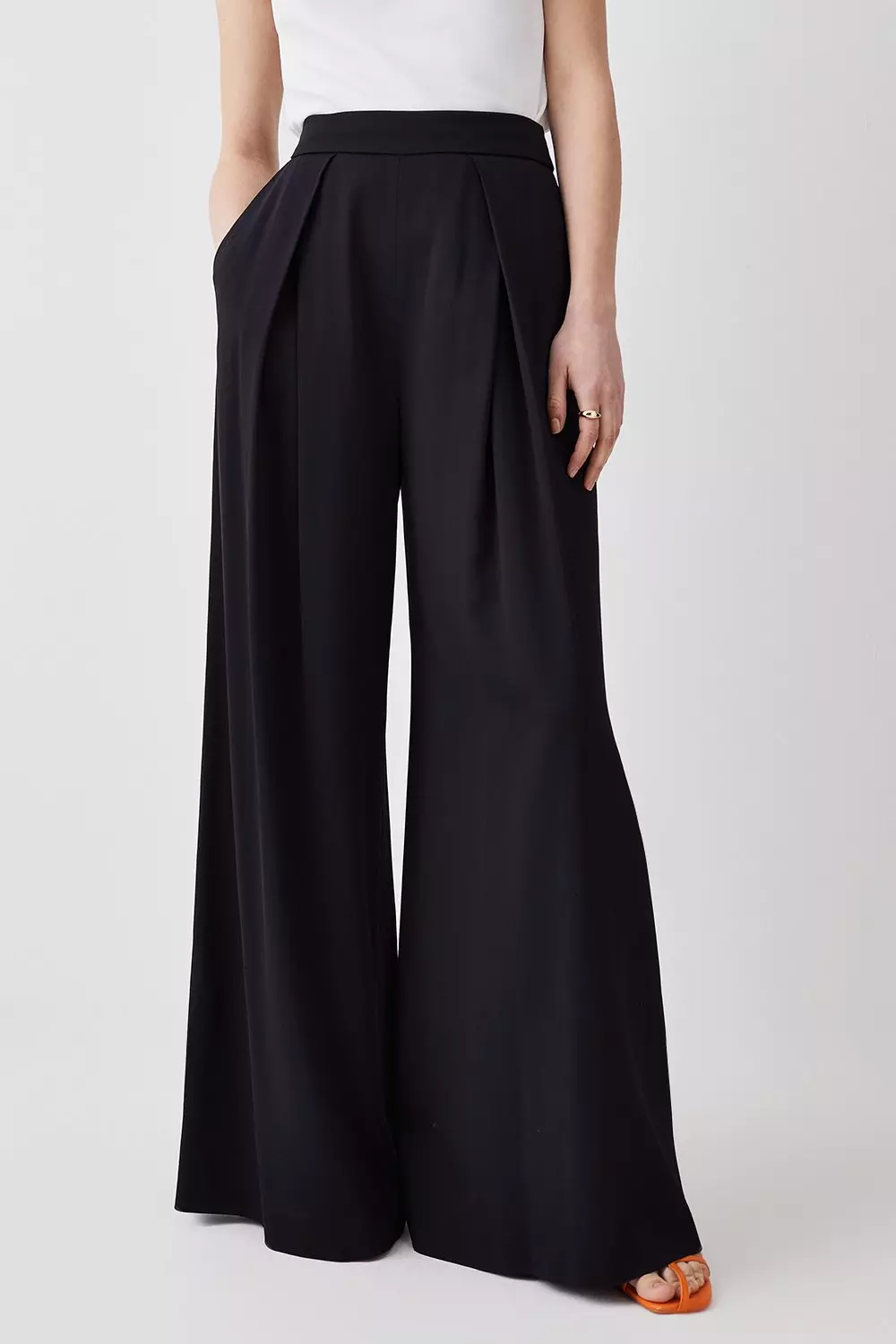 Wide-leg Pleat-detail Pants - Black - Ladies