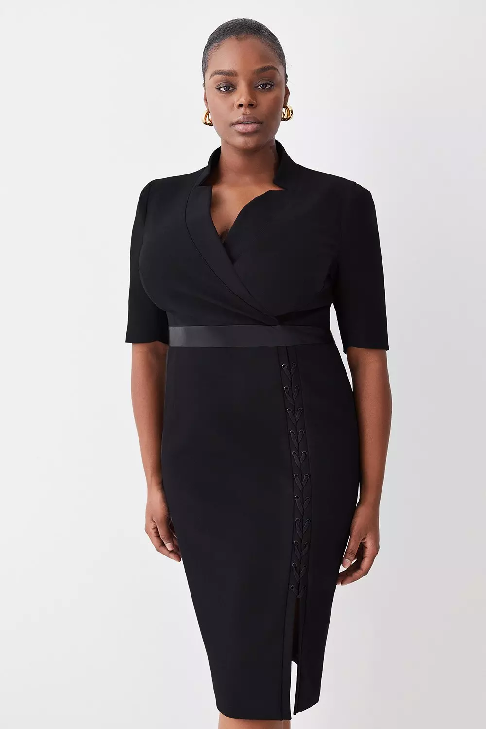 Most Flattering Dresses for Plus-Size Women - Curves Level 10  Flattering  plus size dresses, Flattering dresses, Plus size cocktail dresses