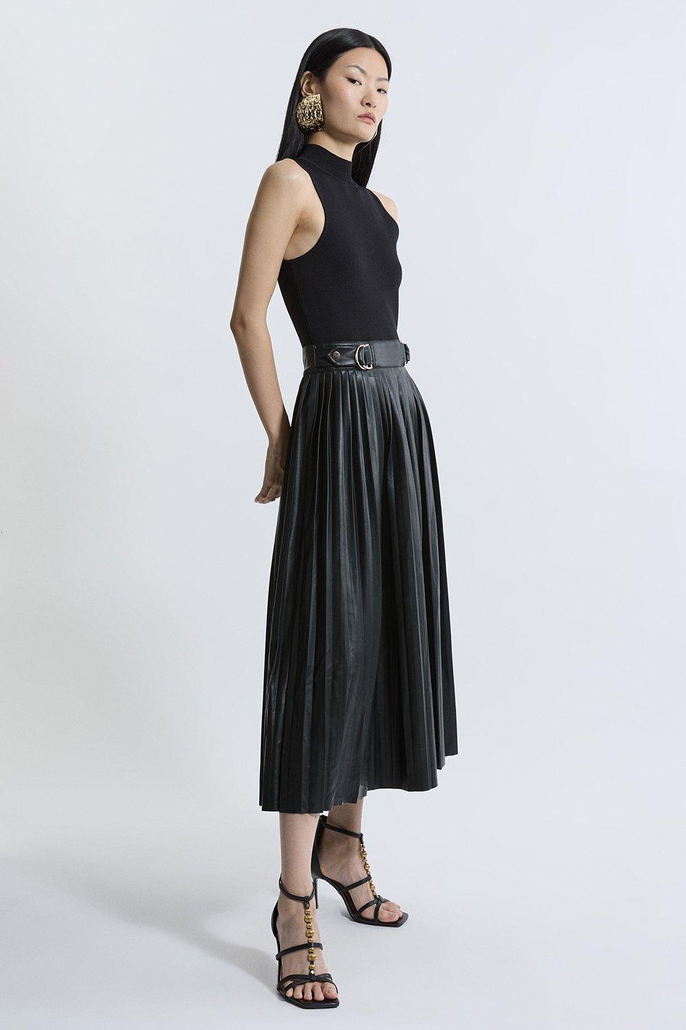 Knitted Midi Dress With Pu Detailing - Black